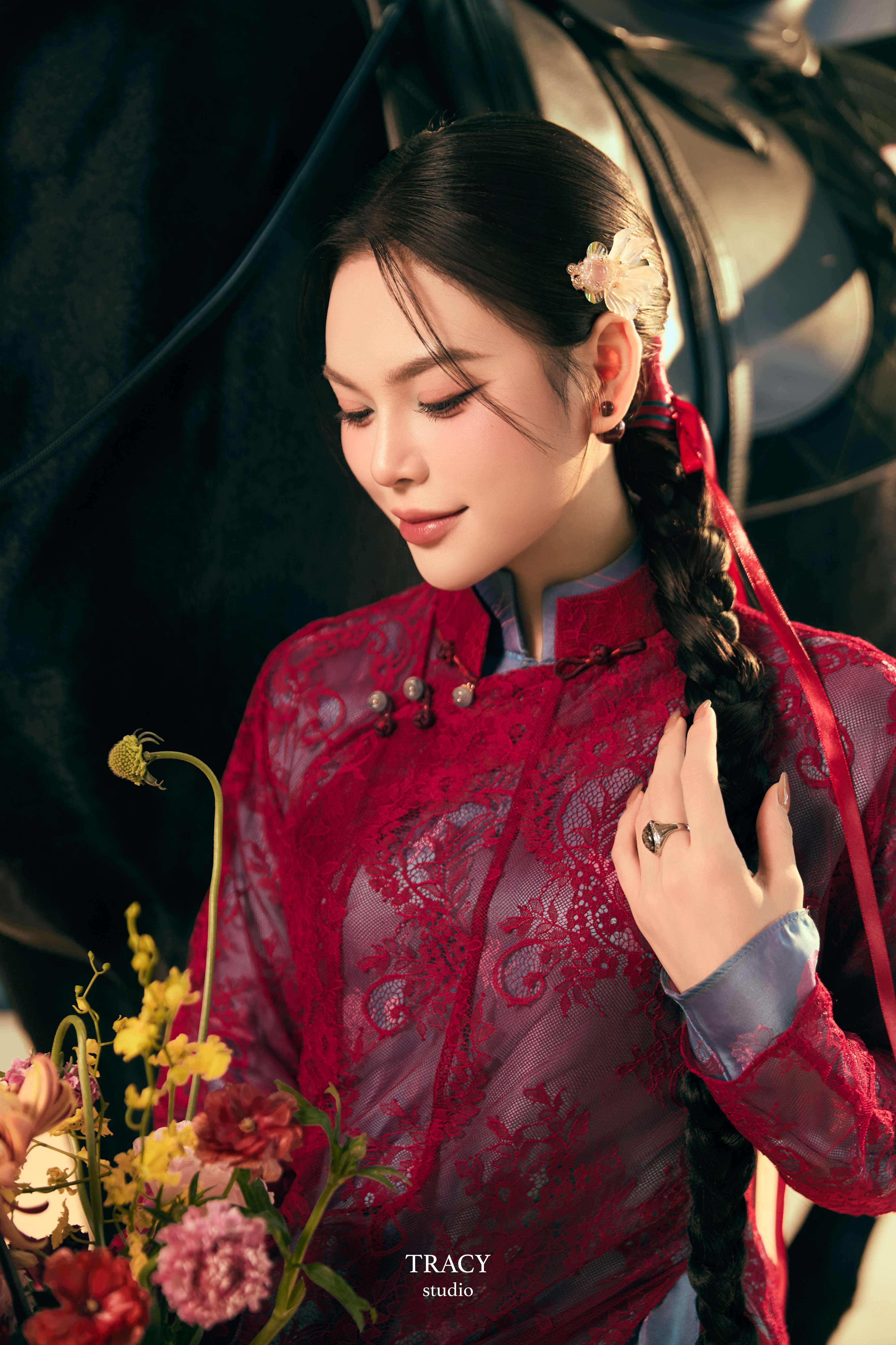 frontend/img/gallery/anh-tet-yem-ao-dai/tracy-studio-chup-concept-ma-dao-thanh-cong (5).jpg